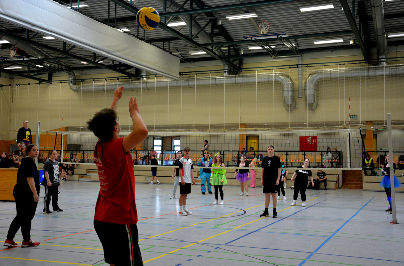 volleyball_8.jpg volleyball_8.jpg